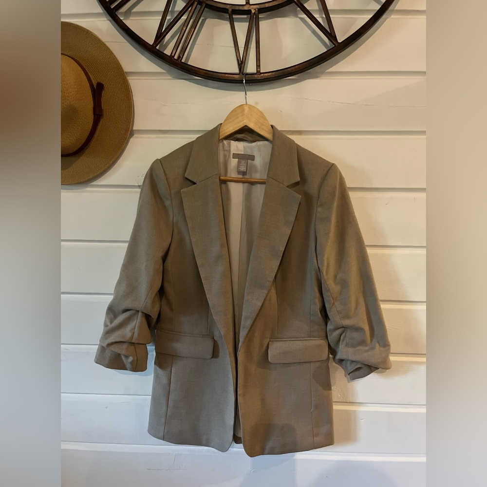 *SOLD* NWOT H&M Blazer